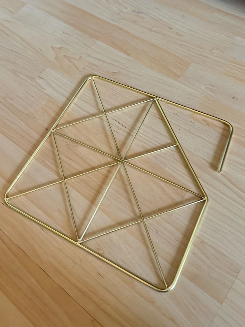 Gold Metal hanger / Geometric Wire Organizer